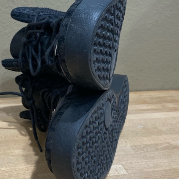 Nike Air Lebron XI NSW Lifestyle Black Size 12 616766-003 Animal Pattern - Picture 8 of 14